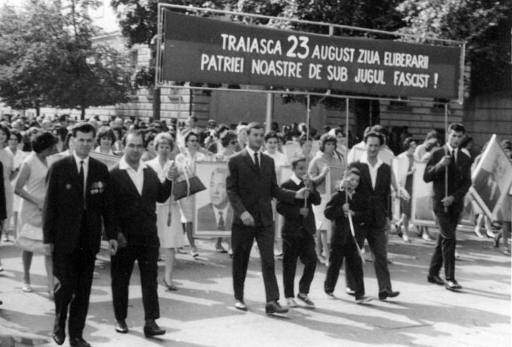 paradă 23 august