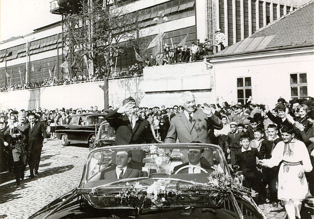 ceaușescu vizitând reșița