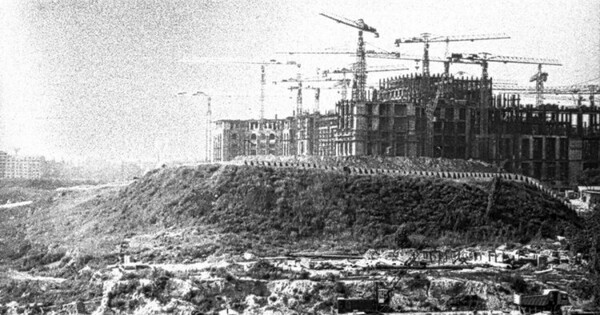 palatul parlamentului în construcție