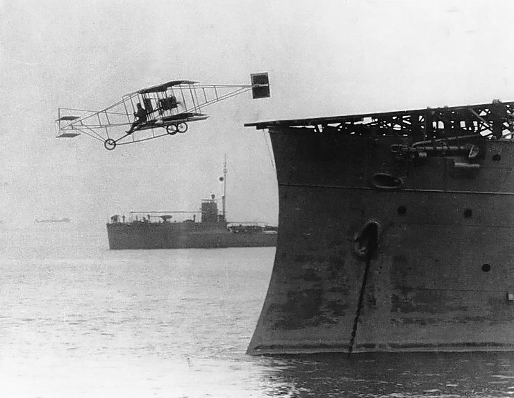 eugene ely decolând de pe uss birmingham