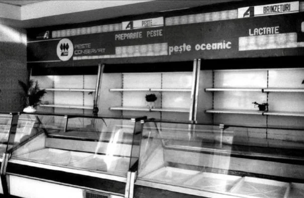 magazine goale în comunism