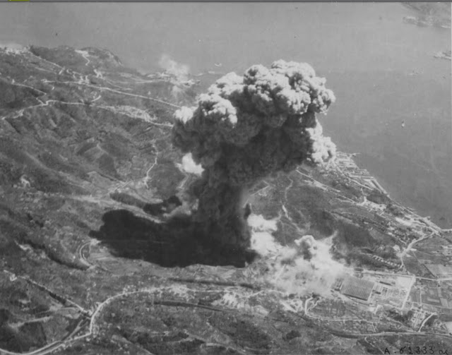 oraș sub bombardament
