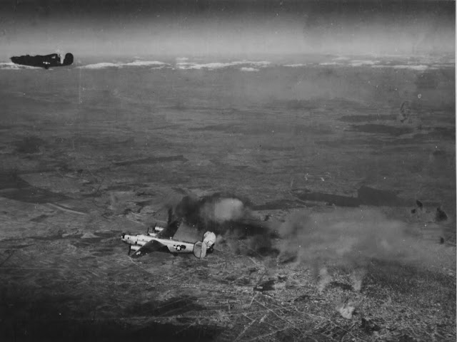 oraș sub bombardament