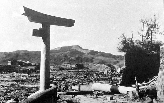 poarta torii din nagasaki