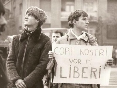 mesajul copiii noștri vor fi liberi din timpul revoluției