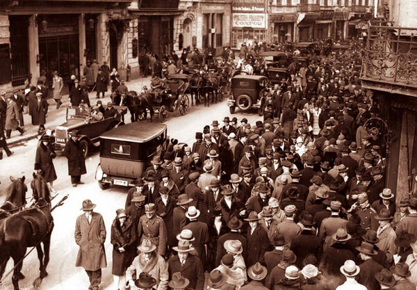 stradă în perioada interbelică