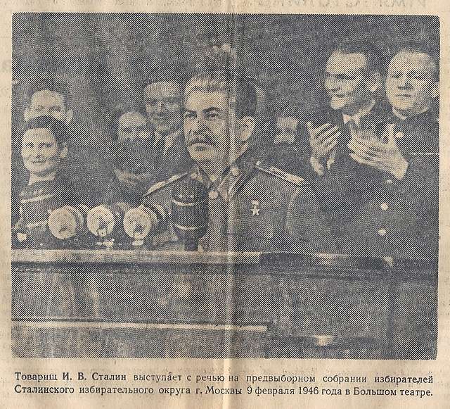 poză dintr-o carte cu un discurs al lui stalin