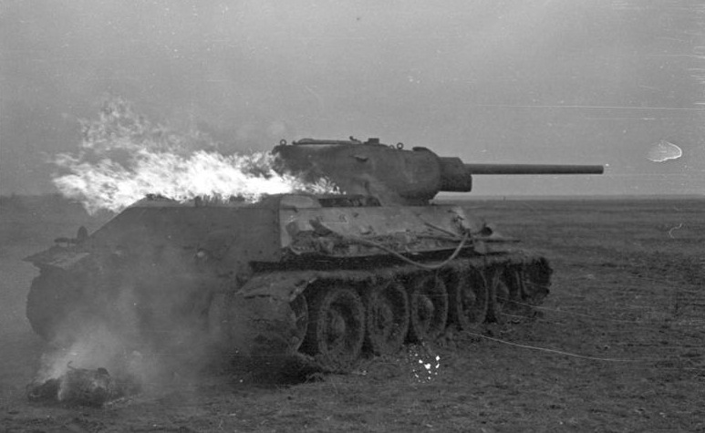 t-34 în flăcări