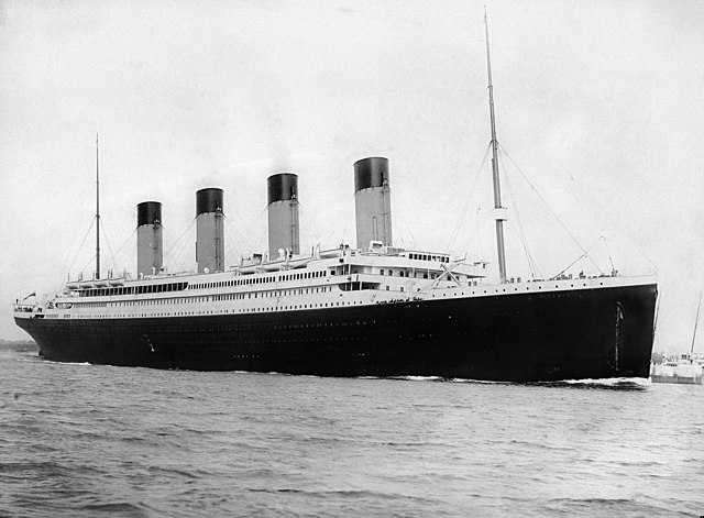 nava titanic